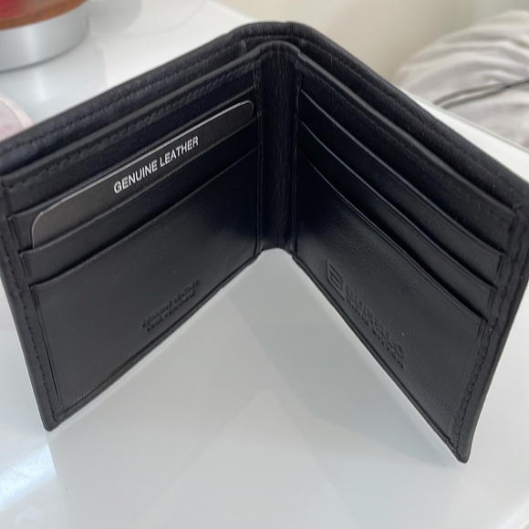 Buffalo Black Leather Wallet - Picture 4 of 4